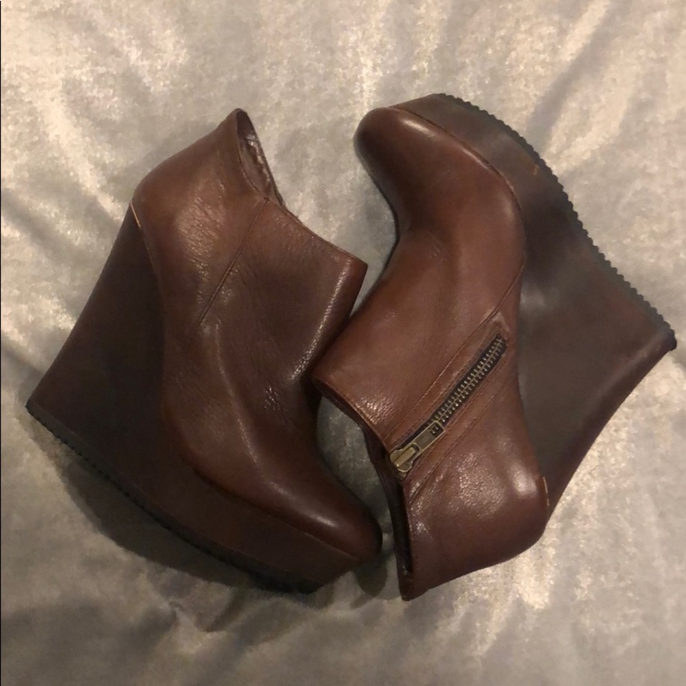 Wedge Aldo booties